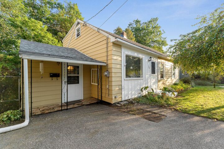 149 Woodbury Road  Burlington VT 05408 photo