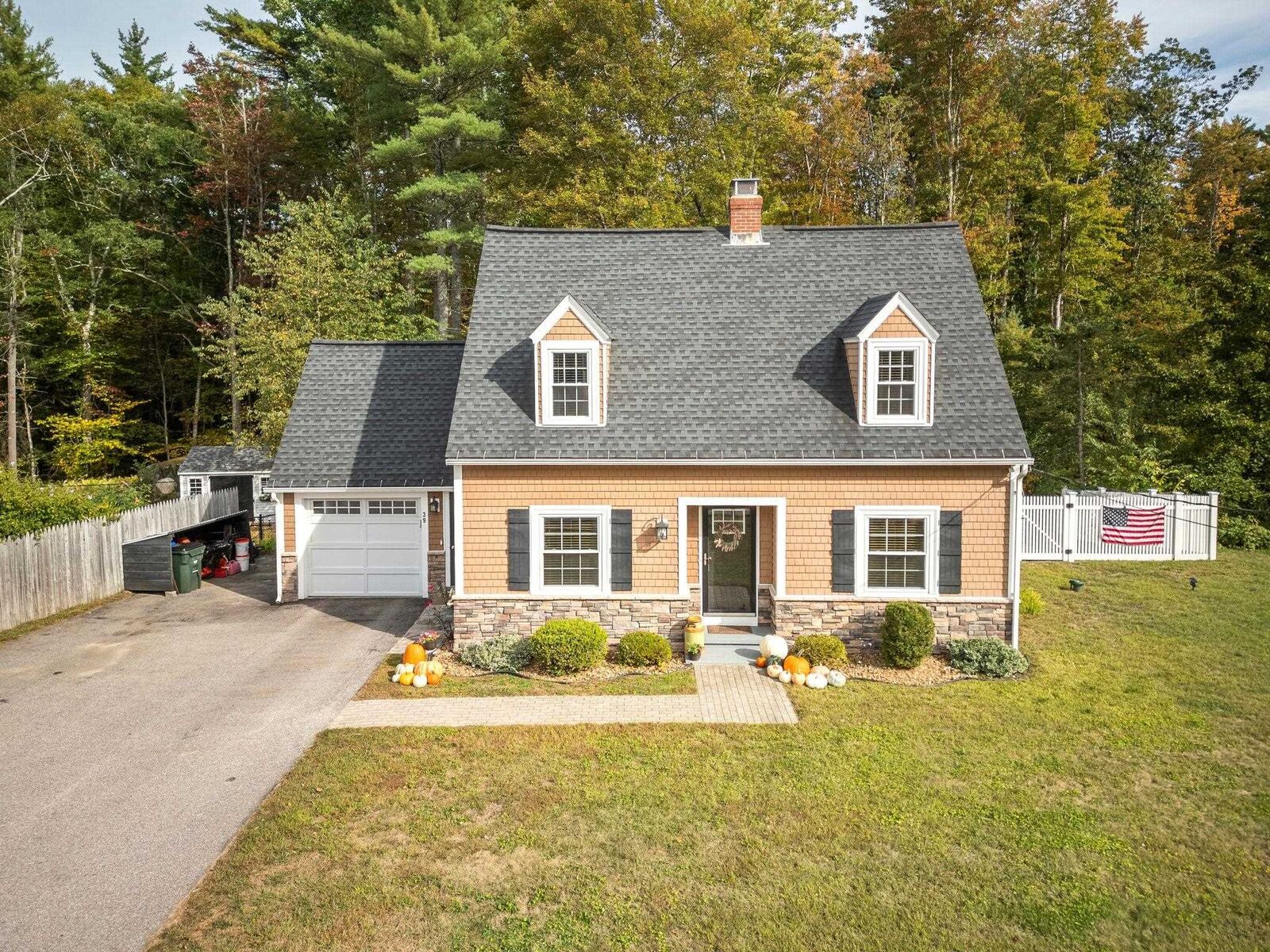 Property Photo: 39 Logging Hill Road NH 03304