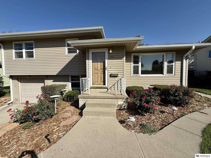 8002 Pasadena Avenue  Omaha NE 68124 photo