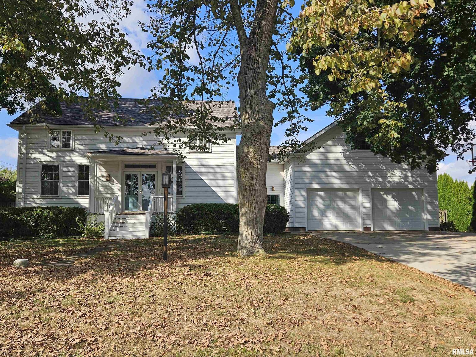 Property Photo: 405 E Franklin Street IL 61568