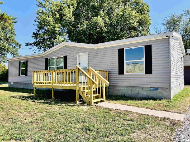 1101 E Oak Street  West Frankfort IL 62896 photo