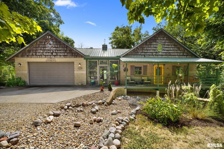 Property Photo:  1522 Woodland Knolls Road  IL 61548 