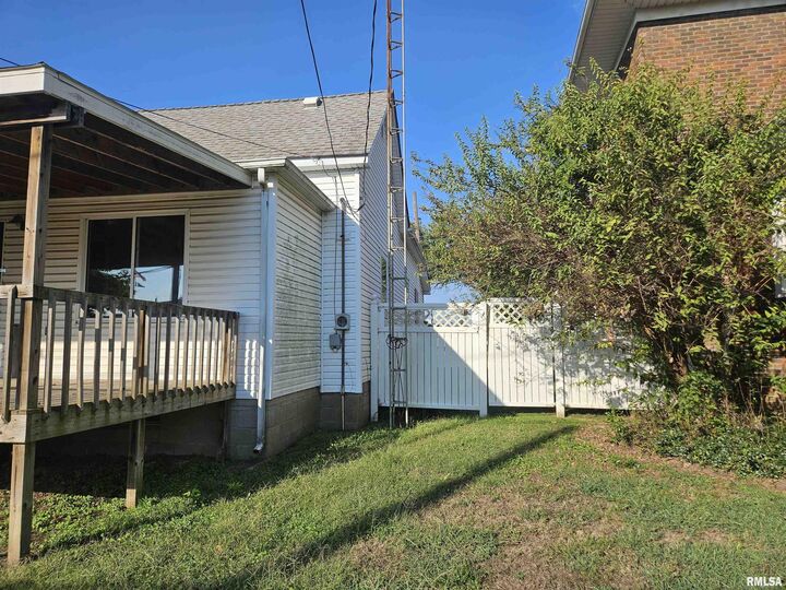 Property Photo:  1105 Organ Street  IL 62930 