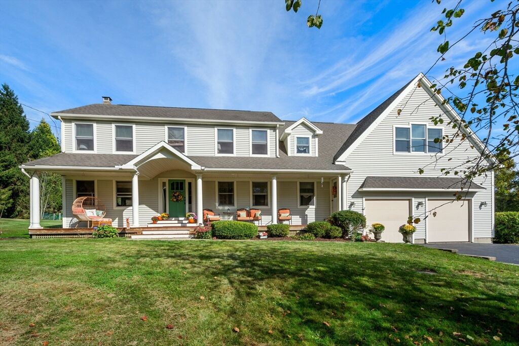 Property Photo:  133 Dresser Hill Rd  MA 01507 