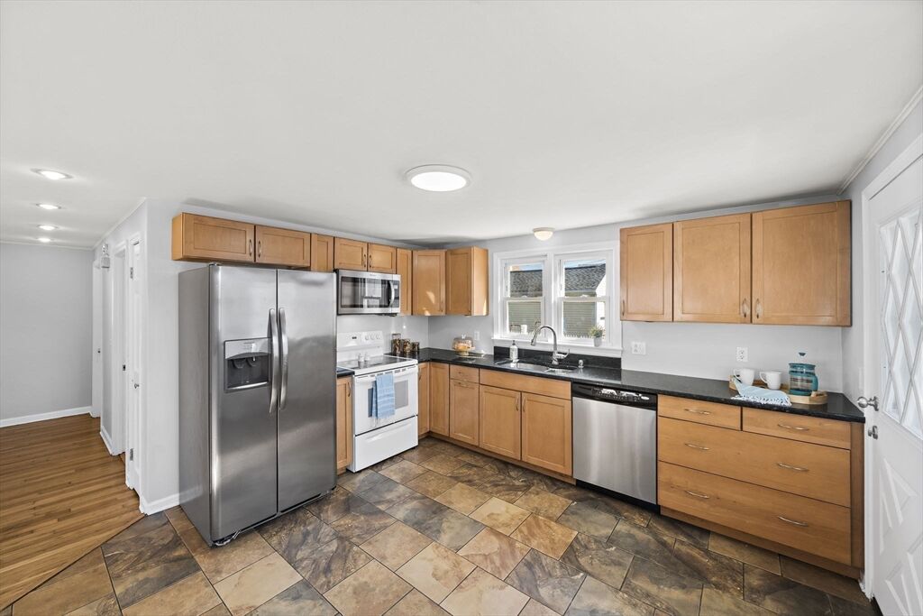 Property Photo:  32 Mason Street  MA 01960 