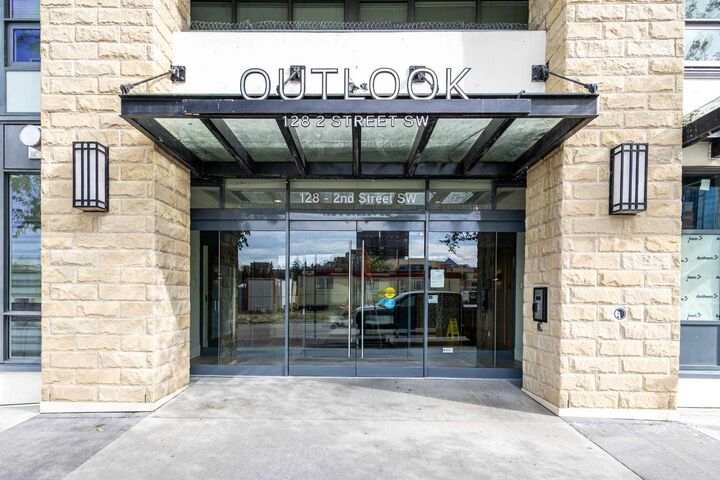 Property Photo:  128 2 Street SW 1205  AB T2P 0S7 