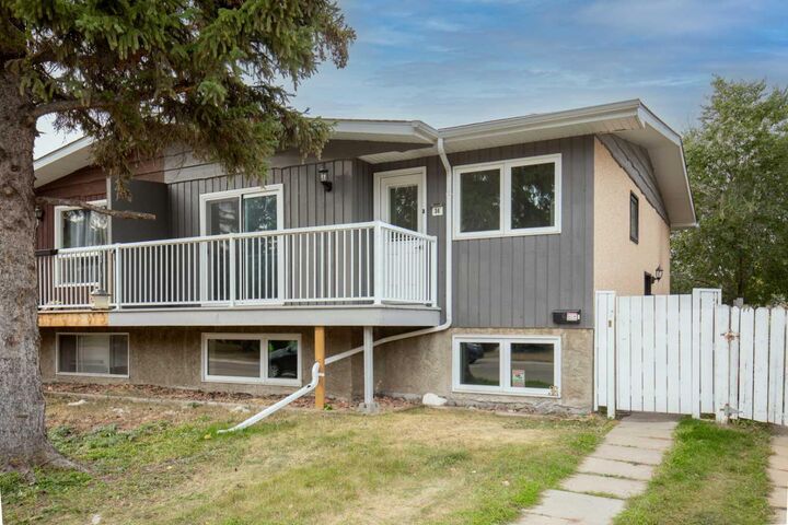 36 Page Avenue  Red Deer AB T4P 1J8 photo