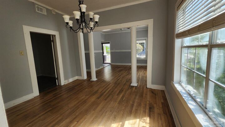 Property Photo: 913 N 8th Ave FL 32501