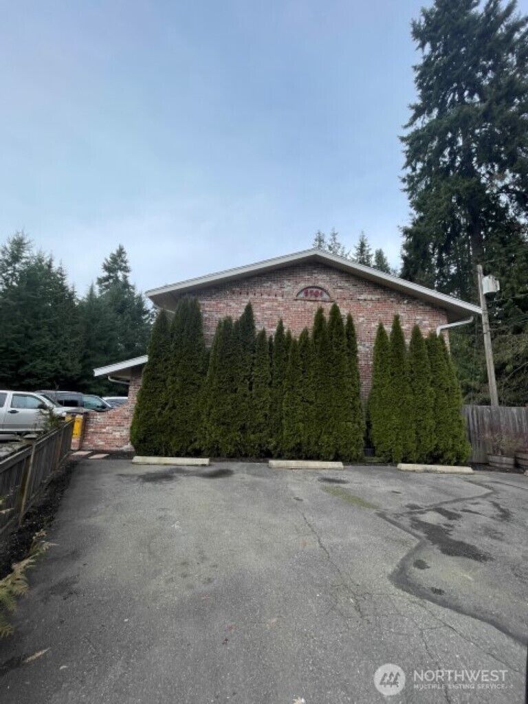 Property Photo:  5701  200th Street SW 10  WA 98036 