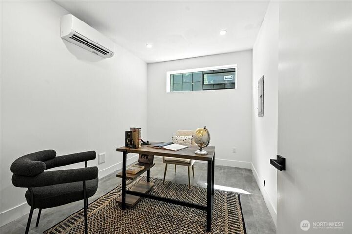 Property Photo:  7524  31st Avenue NE  WA 98115 