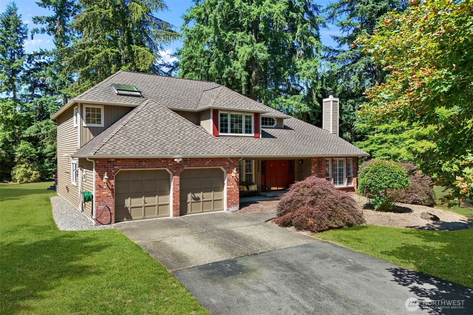 Property Photo:  26008 SE 30th Street  WA 98075 
