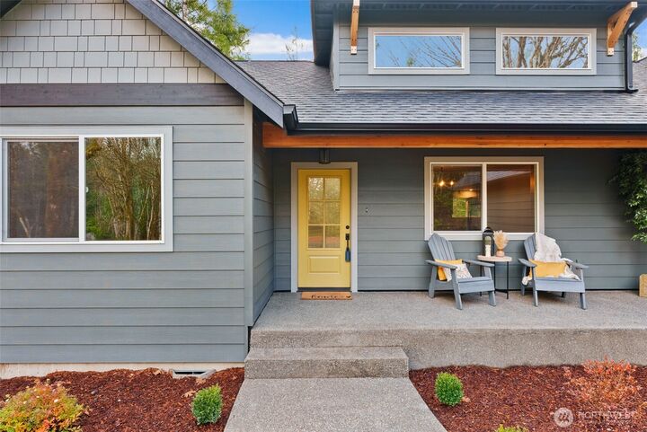 Property Photo: 21 SE Neiland Court W WA 98584