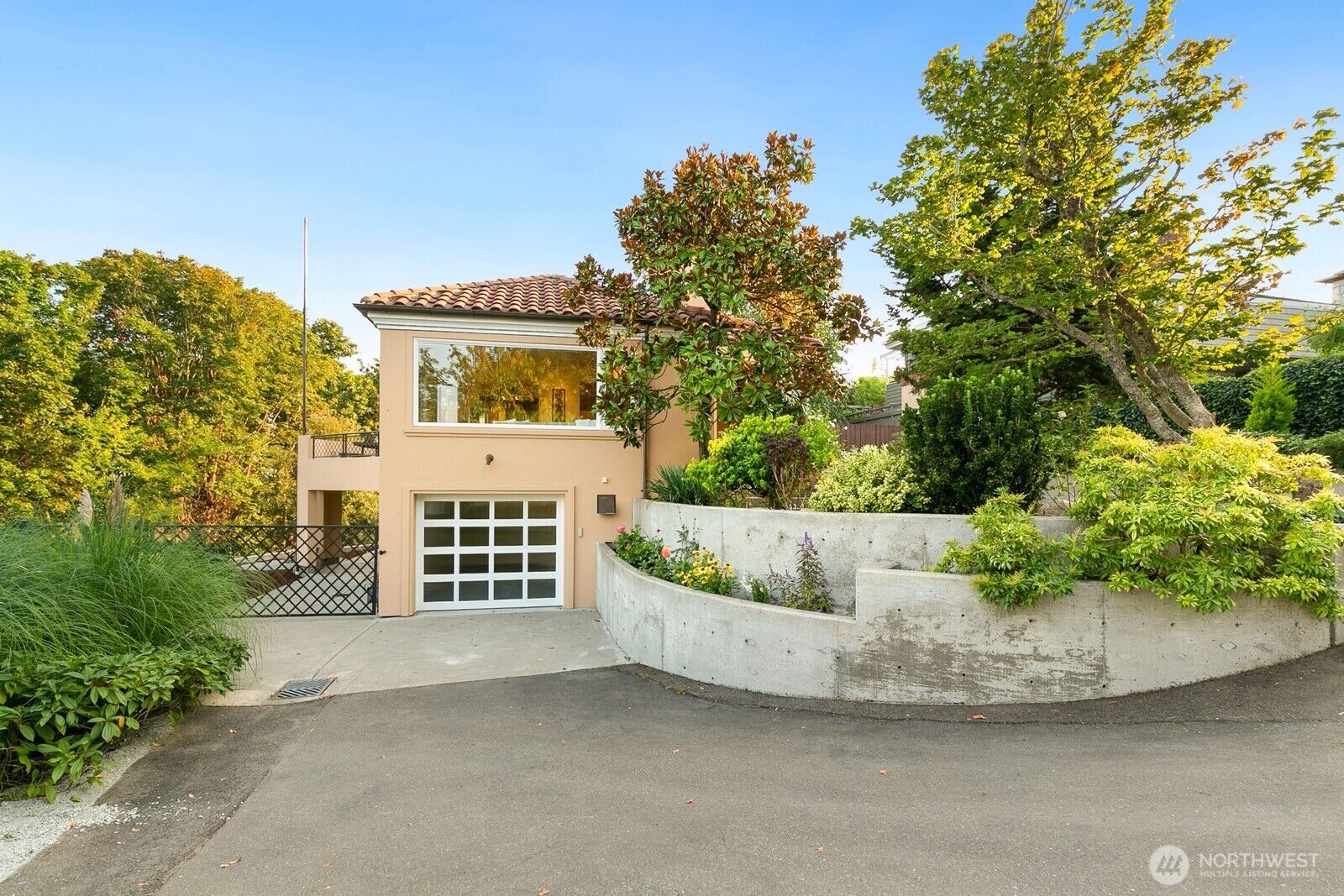 Property Photo:  3507 SW Hanford Street  WA 98126