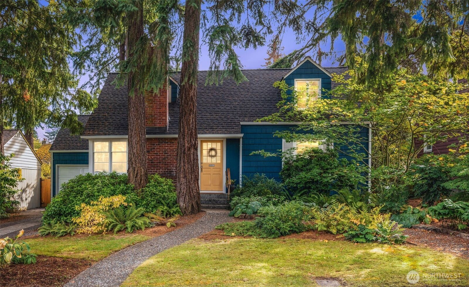 Property Photo:  3129 NE 84th Street  WA 98115 