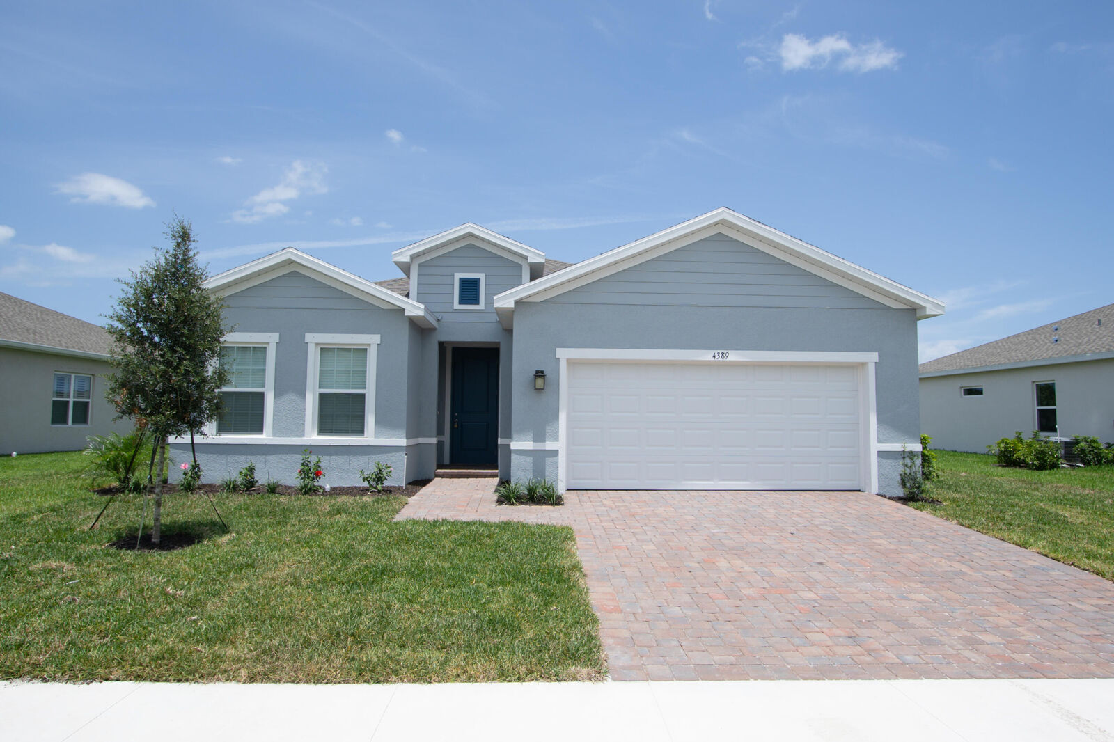 Property Photo:  4389 Lago Circle  FL 32967 