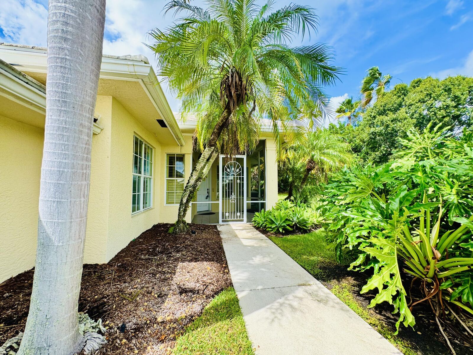 Property Photo:  406 SW Fairway Landing  FL 34986 