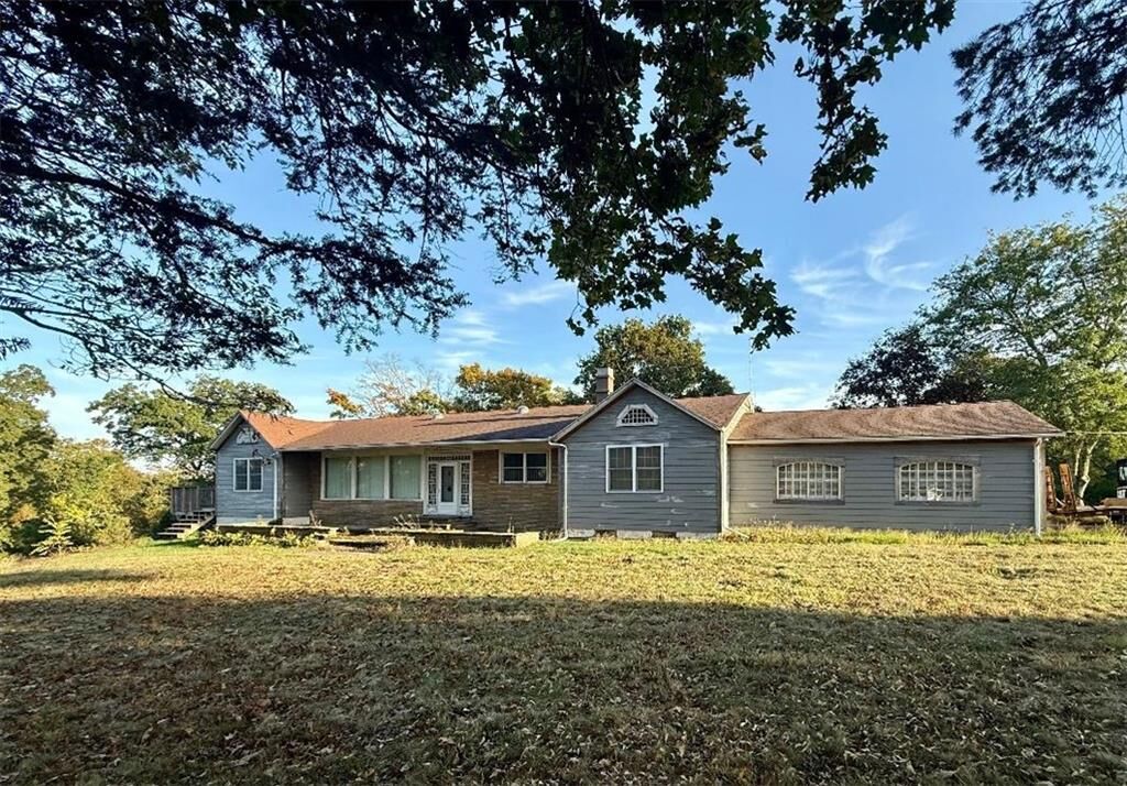 Property Photo:  8 Campion Avenue  RI 02878 