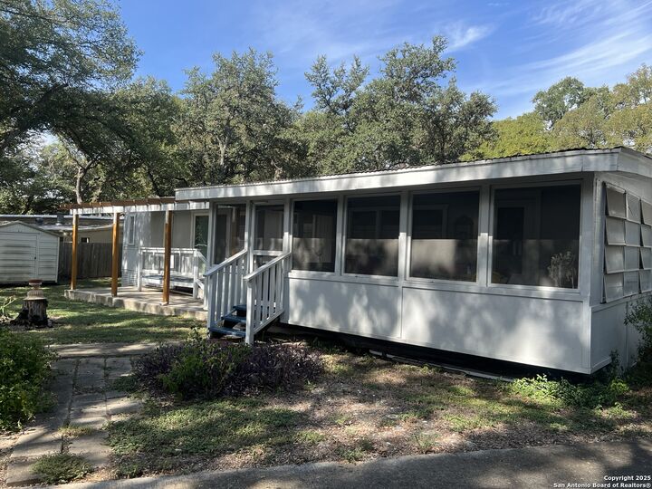 Property Photo: 7411 Gregory Cir TX 78257