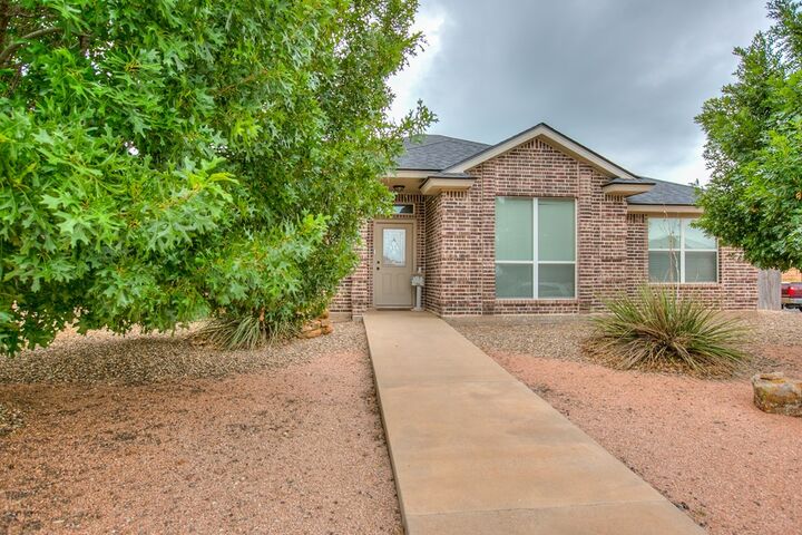 Property Photo: 4974 Scarlet Oak Dr TX 76904
