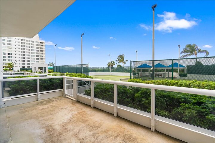 Property Photo: 4779 Collins Ave 506 FL 33140