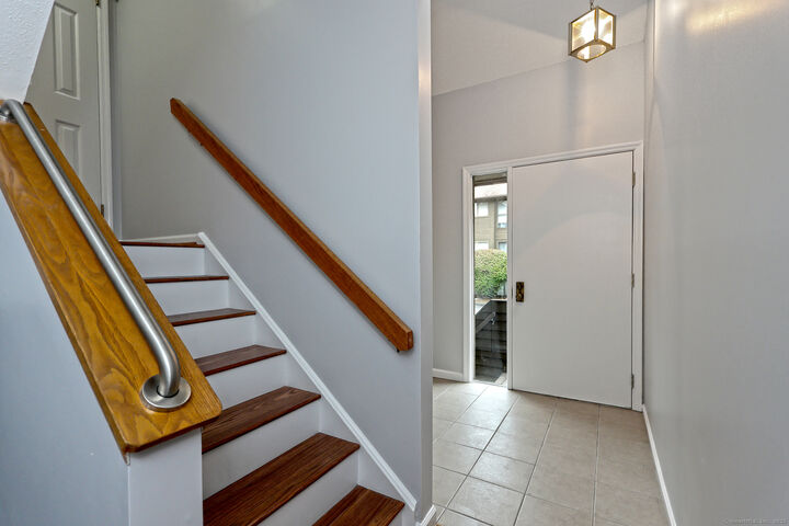Property Photo:  900 Mix Avenue Apt 36  CT 06514 