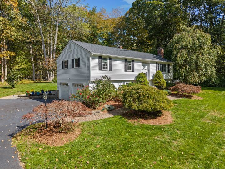 Property Photo: 16 Eastwood Road CT 06443