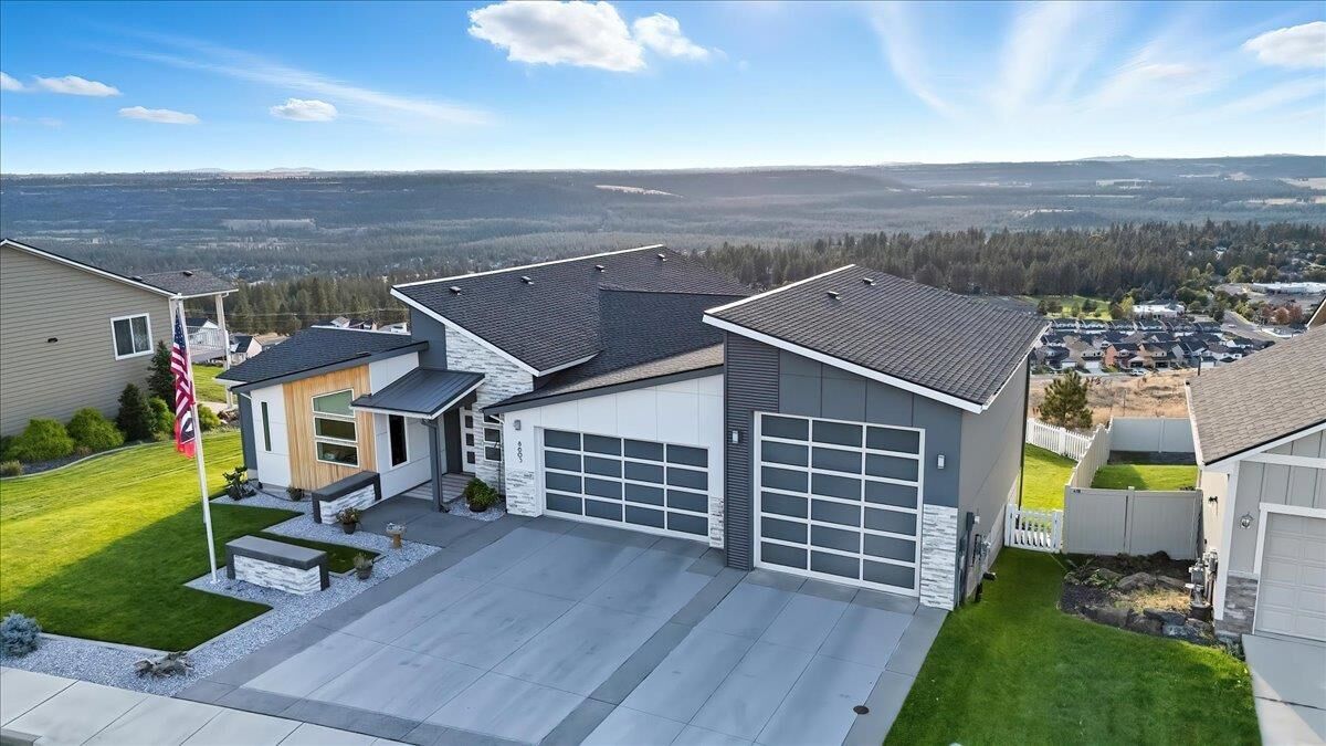Property Photo:  8603 N Upper Mayes Ln  WA 99208 