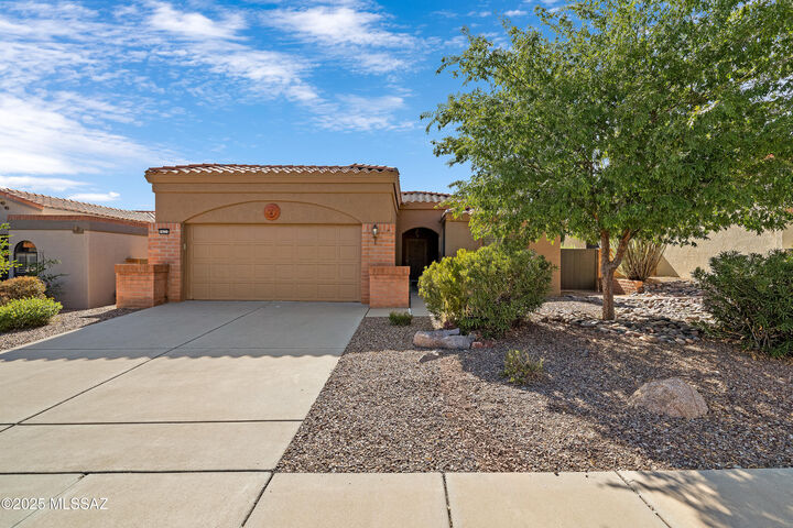 Property Photo:  14331 N Copperstone Drive  AZ 85755