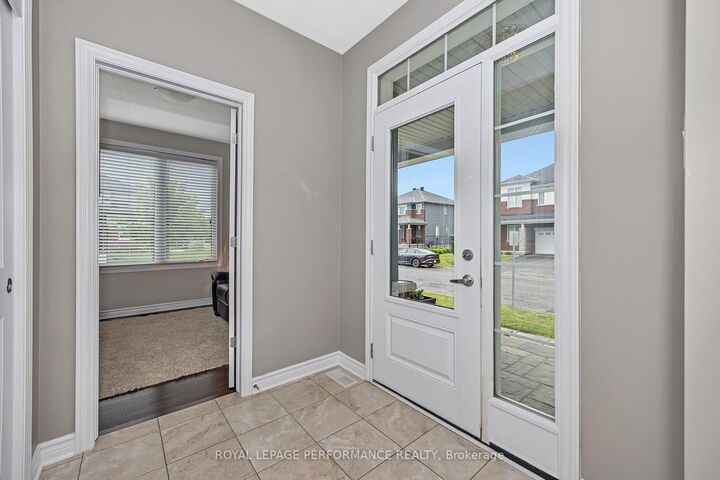 Property Photo:  344 Hepatica Way  ON K4A 0Z1 
