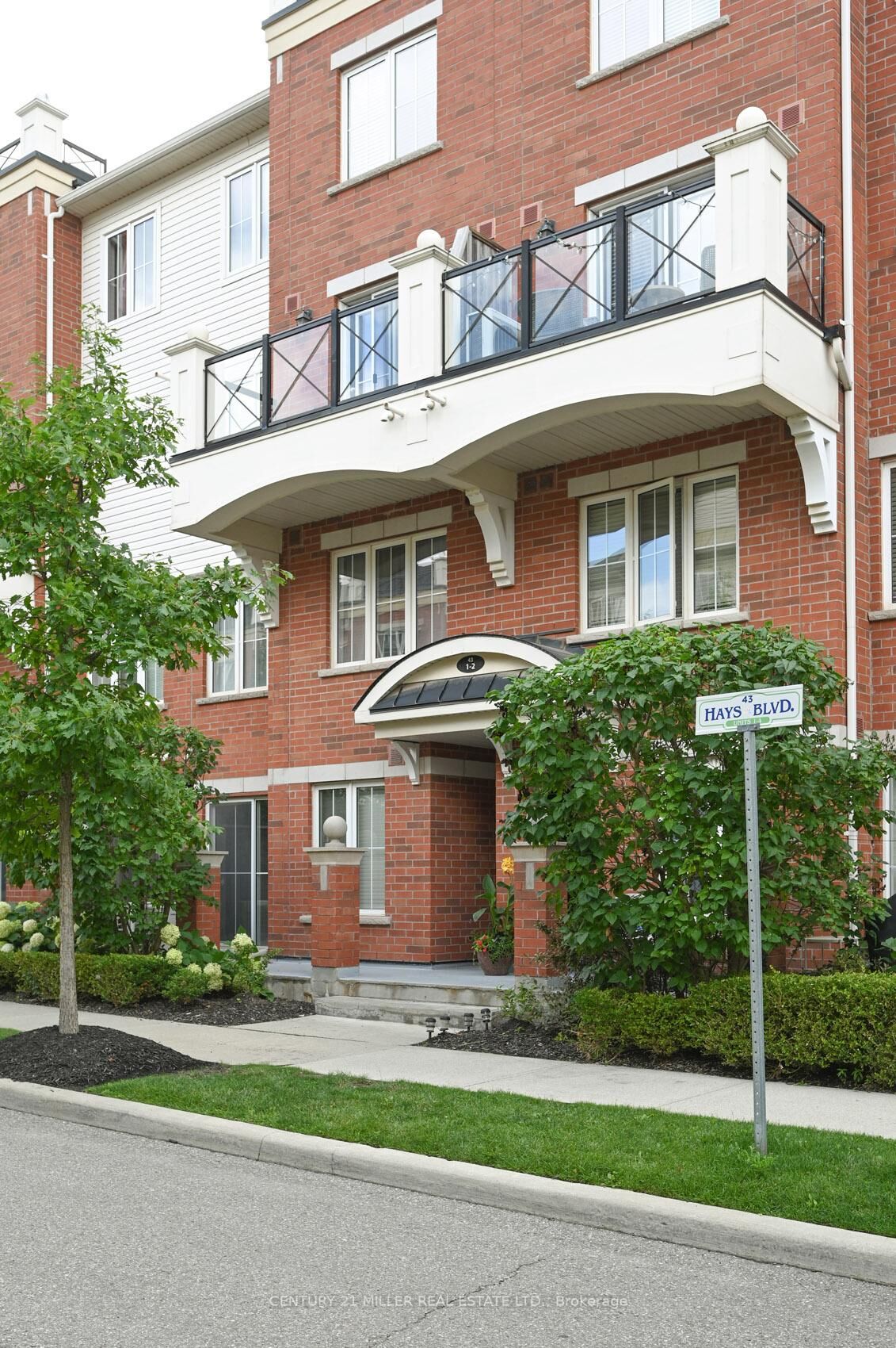Property Photo:  43 Hays Boulevard 2  ON L6H 0J1 