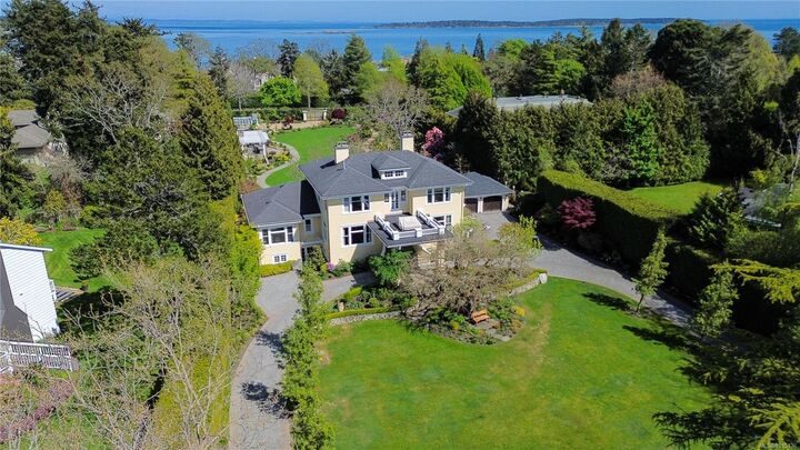 Property Photo: 2970 Rutland Rd BC V8R 3R6