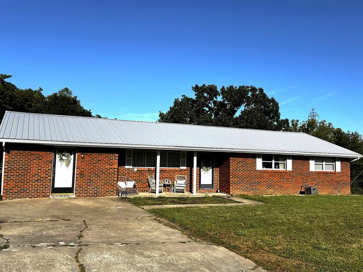 Property Photo:  222 Meadowbrook Rd  KY 41101-0000 