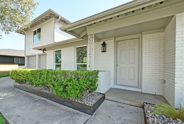 Property Photo: 5307 Gladstone Drive TX 78723