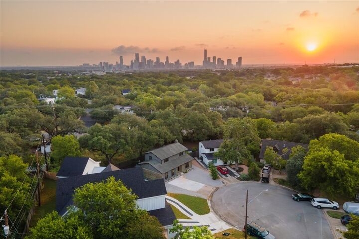 3202 Overcup Oak Drive  Austin TX 78704 photo