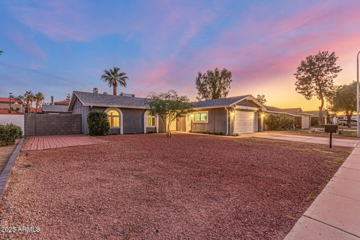 Property Photo:  307 W El Prado Road  AZ 85225 