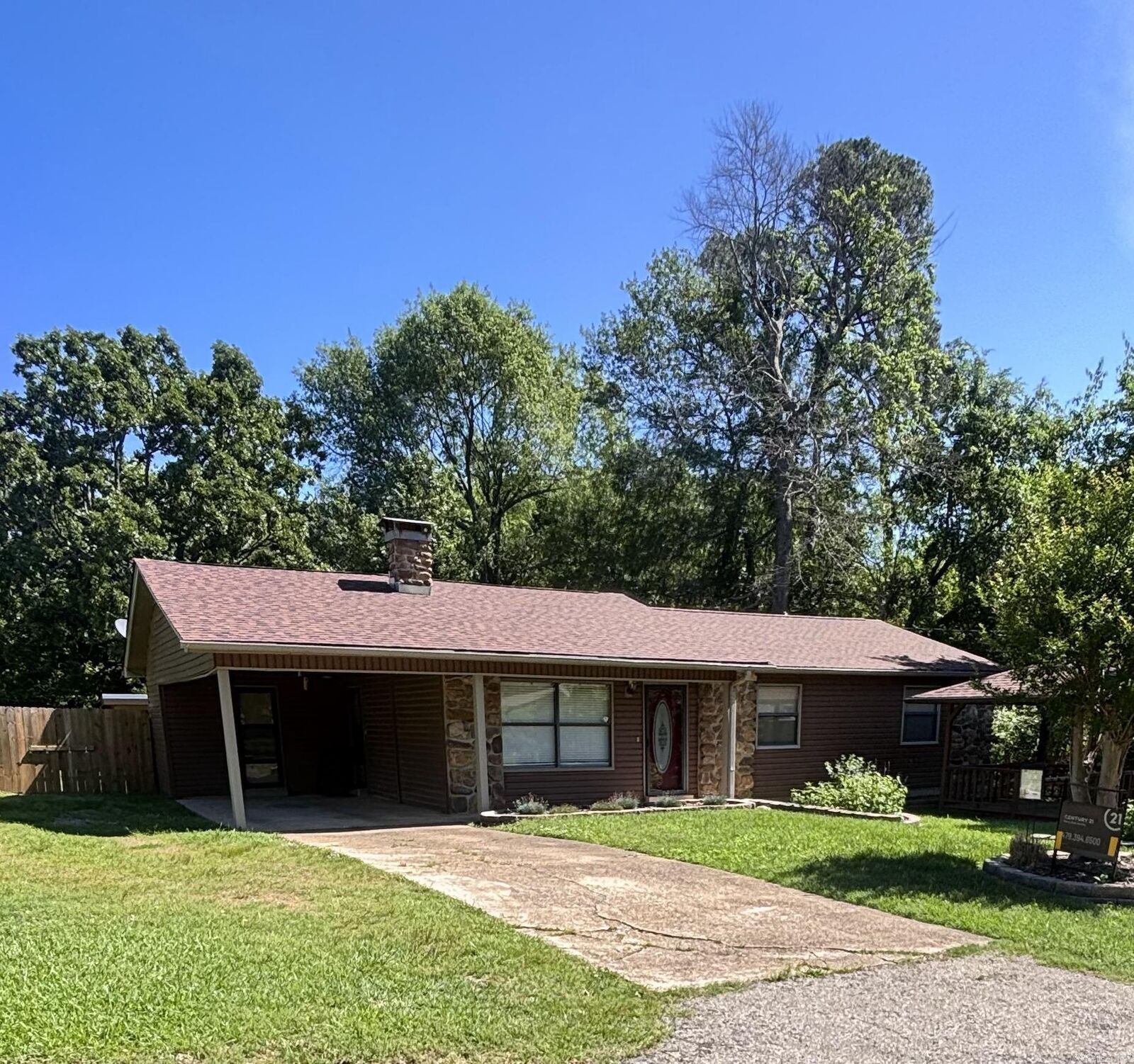 Property Photo:  1303 Bert Street  AR 71953 