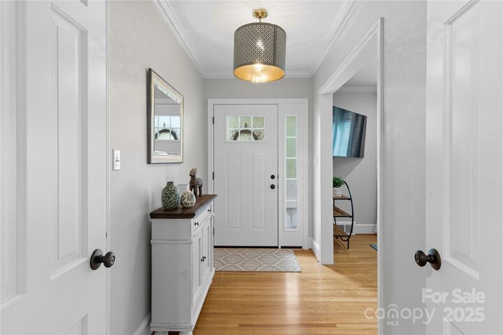 Property Photo:  1912 Woodberry Road  NC 28212 