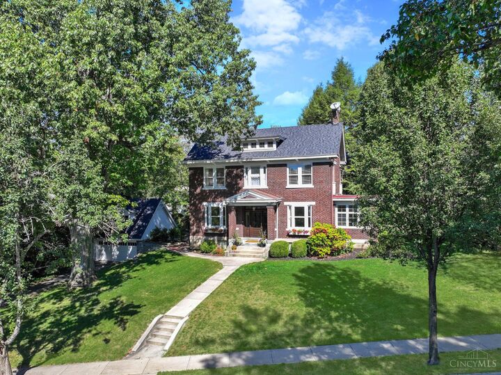 Property Photo:  3290 Observatory Avenue  OH 45208 