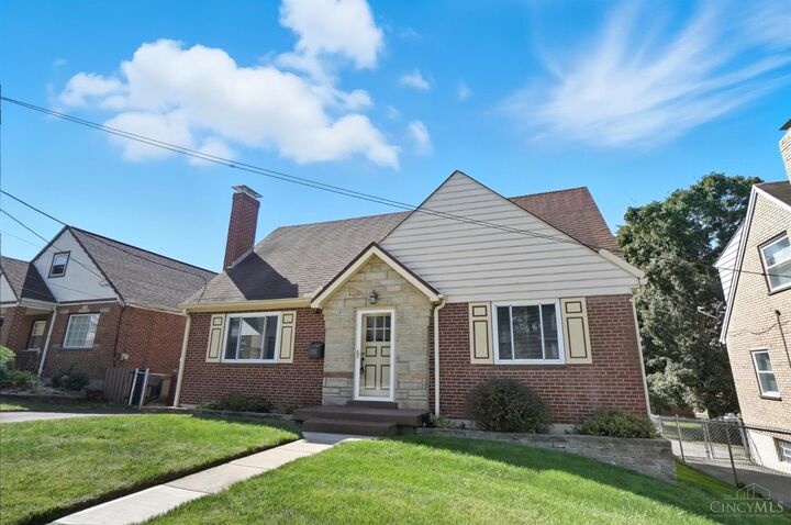 Property Photo:  3795 Meadowlark Lane  OH 45227 