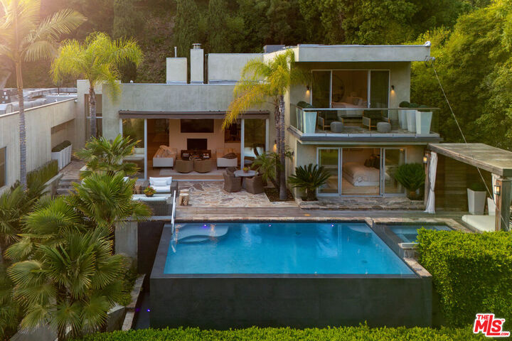 Property Photo:  2731 Hutton Dr  CA 90210 