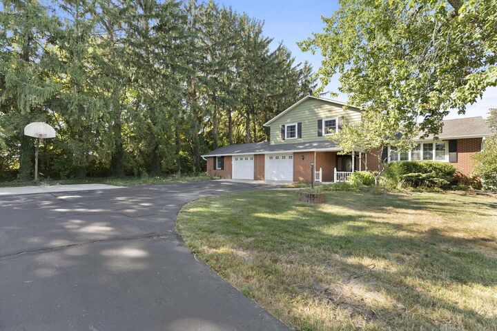 Property Photo: 111 Edwards Road OH 43031