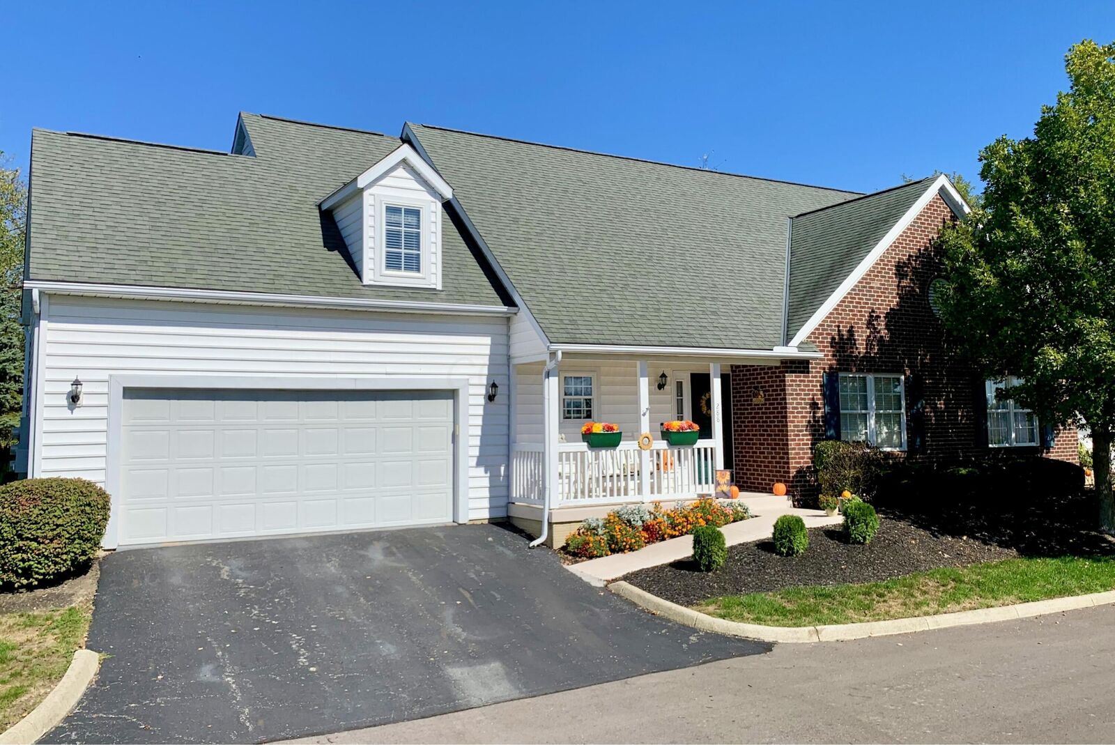 Property Photo: 288 Village Drive OH 43031