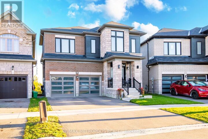 Property Photo:  127 McPhail Avenue  ON L1C 7H2 