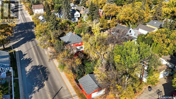 Property Photo: 521 Albert Avenue SK S7N 1G4