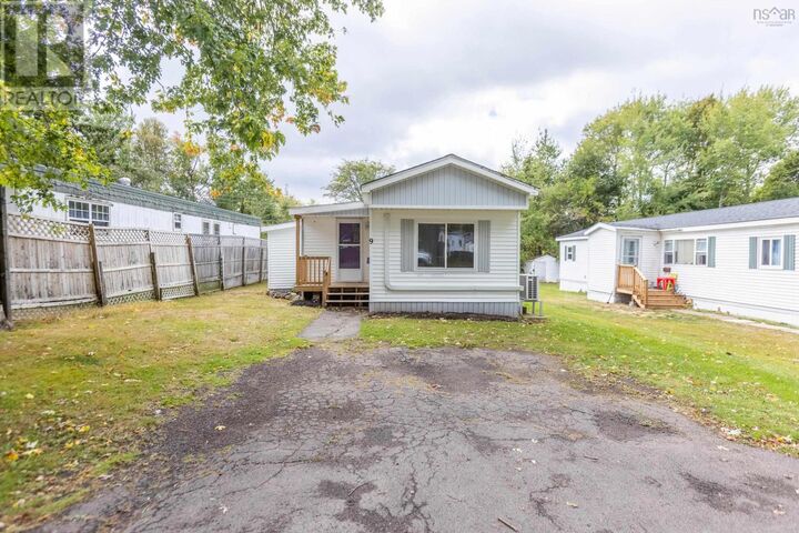 Photo de la propriété:  9 Liberty Lane  NS B4H 2K5 