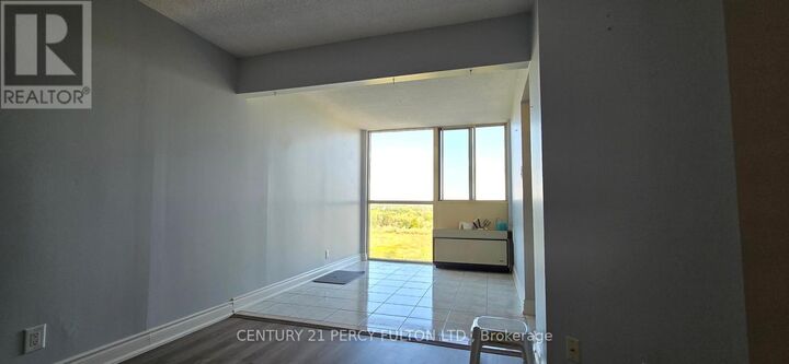 Property Photo: 61 Markbrook Lane 1103 ON M9V 5E7