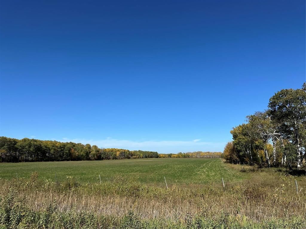 Property Photo:  120 66009 Road North  MB R0H 0A0 