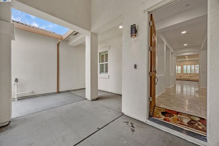Property Photo:  1866 Toulouse Ln  CA 94513 