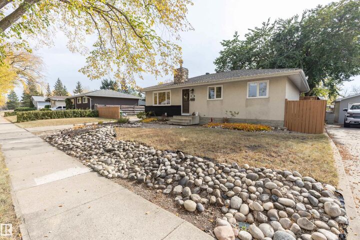 Property Photo: 9709 93 Avenue AB T8L 1N3