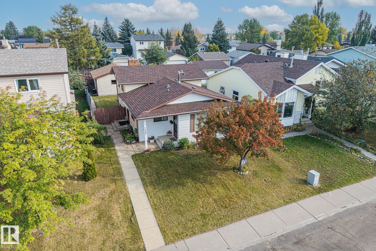 Property Photo:  7327 189 Street NW  AB T5T 5G7 